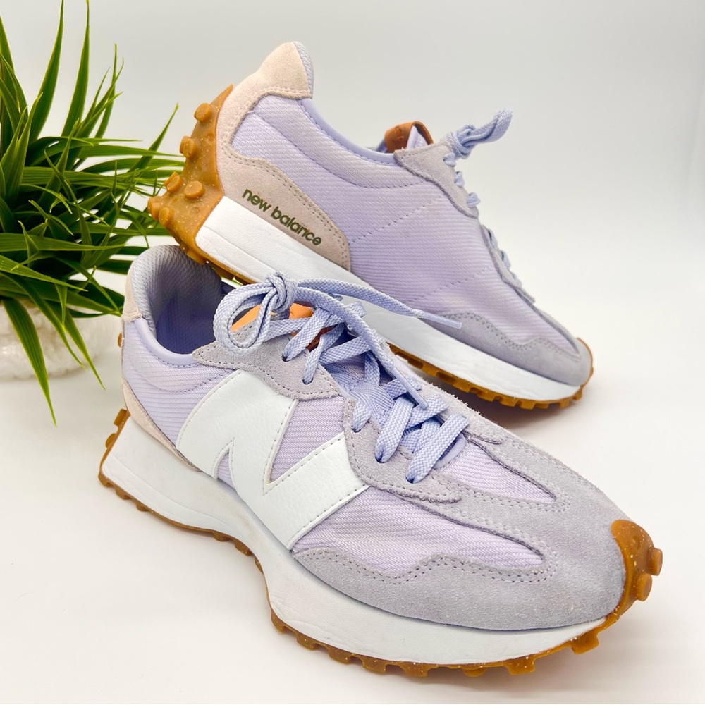 New Balance Women's 327 Sneakers Sz.7.5 Violet Haze